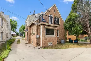 2650 N 70th St, Wauwatosa, WI 53213 - Photo 4