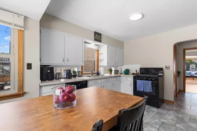 2650 N 70th St #2652, Wauwatosa, WI 53213 - Photo 10