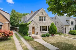 2650 N 70th St, Wauwatosa, WI 53213 - Photo 32