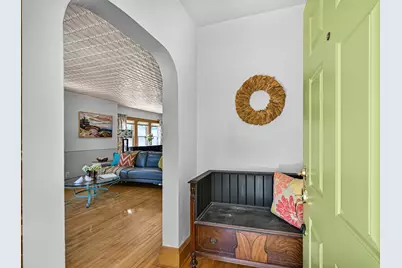 553 N 60th St, Wauwatosa, WI 53213 - Photo 2