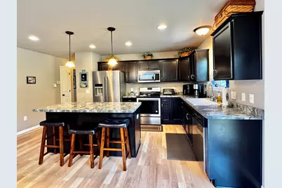 720  Summerset Dr, Johnson Creek, WI 53038 - Photo 10