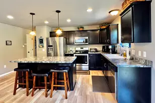 720 Summerset Dr, Johnson Creek, WI 53038 - Photo 10