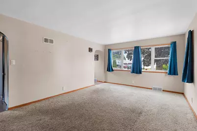 825  Summit St, Manitowoc, WI 54220 - Photo 22