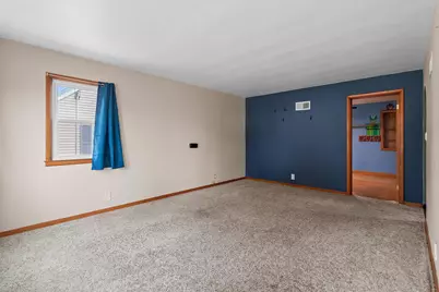 825  Summit St, Manitowoc, WI 54220 - Photo 24