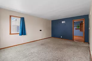 825 Summit St, Manitowoc, WI 54220 - Photo 24