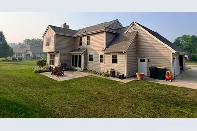 N164W20980  Glen Brooke Dr, Jackson, WI 53037 - Photo 2