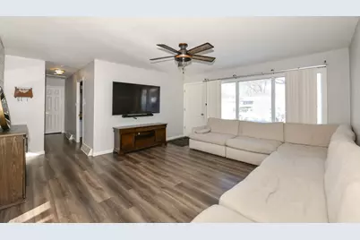 3301 W Parnell Ave, Milwaukee, WI 53221 - Photo 4