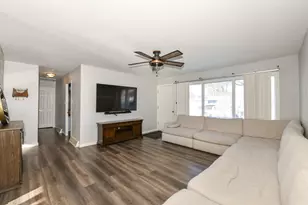 3301 W Parnell Ave, Milwaukee, WI 53221 - Photo 4