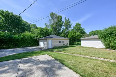 3301 W Parnell Ave, Milwaukee, WI 53221 - Photo 30