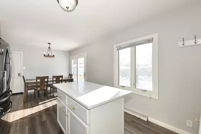 3301 W Parnell Ave, Milwaukee, WI 53221 - Photo 10