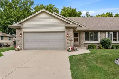 626 W Prospect St, Hartford, WI 53027 - Photo 1