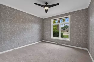 2810 W Golf Cir, Mequon, WI 53092 - Photo 28