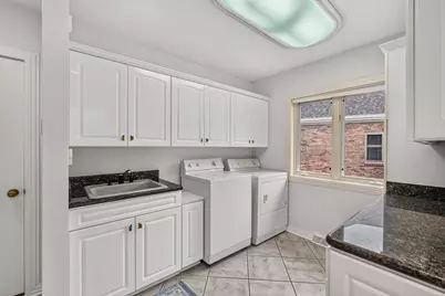2810 W Golf Cir, Mequon, WI 53092 - Photo 22