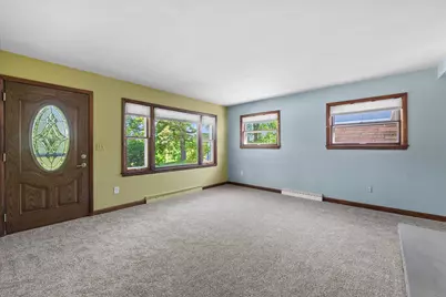 S78W20783  Hillendale Dr, Muskego, WI 53150 - Photo 8