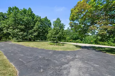 S78W20783  Hillendale Dr, Muskego, WI 53150 - Photo 4