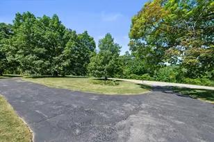 S78W20783 Hillendale Dr, Muskego, WI 53150 - Photo 4