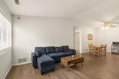 8581  Lexington Pl #4, Pleasant Prairie, WI 53158 - Photo 6
