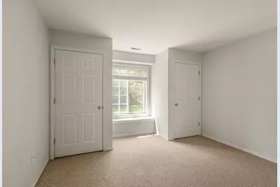 8581  Lexington Pl #4, Pleasant Prairie, WI 53158 - Photo 16