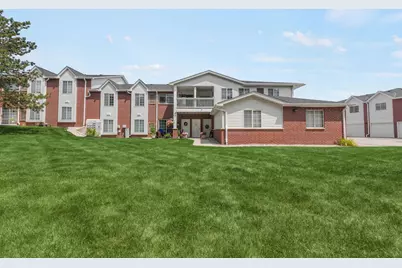 8581  Lexington Pl #4, Pleasant Prairie, WI 53158 - Photo 2
