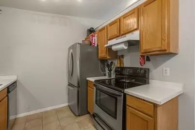 8581  Lexington Pl #4, Pleasant Prairie, WI 53158 - Photo 10