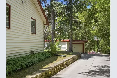6235 N 95th St, Milwaukee, WI 53225 - Photo 36