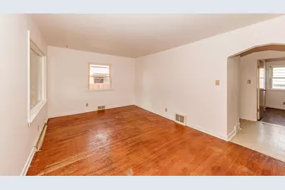 3536 S 16th St, Milwaukee, WI 53221 - Photo 6
