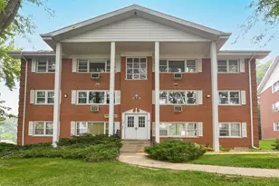 245 Country Club Dr, Lake Geneva, WI 53147 - Photo 1