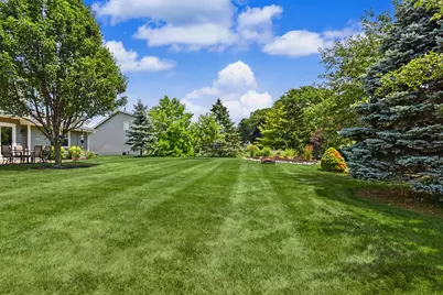 3269 E Carollton Dr, Oak Creek, WI 53154 - Photo 40