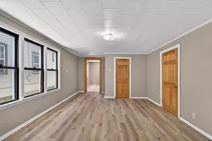 2553 S 12th St, Milwaukee, WI 53215 - Photo 2