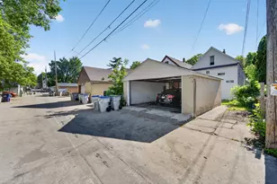 2553 S 12th St, Milwaukee, WI 53215 - Photo 16