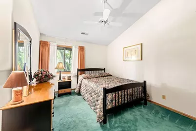 374  Park Hill Dr #E, Pewaukee, WI 53072 - Photo 18