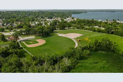 374  Park Hill Dr #E, Pewaukee, WI 53072 - Photo 24