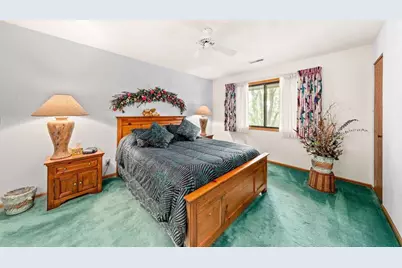 374  Park Hill Dr #E, Pewaukee, WI 53072 - Photo 14