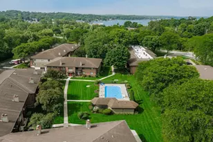 374 Park Hill Dr, Pewaukee, WI 53072 - Photo 22