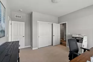 W214N4987 Casey Ct, Menomonee Falls, WI 53051 - Photo 16