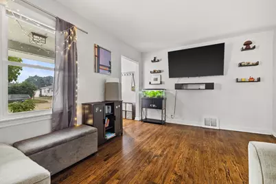 7927  23rd Ave, Kenosha, WI 53143 - Photo 6