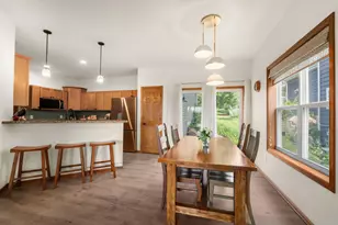7190 Belle Fontaine Blvd, Middleton, WI 53562 - Photo 4