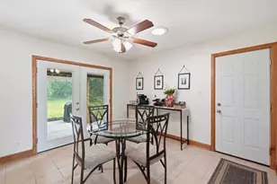N52W15412 El Rio Dr, Menomonee Falls, WI 53051 - Photo 14