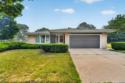 1217  Fariway Dr, Racine, WI 53405 - Photo 2