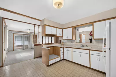 1217  Fariway Dr, Racine, WI 53405 - Photo 6