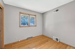 1217 Fariway Dr, Racine, WI 53405 - Photo 10