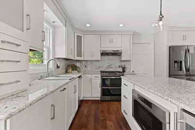 11912 N Lantern Ln, Mequon, WI 53092 - Photo 14