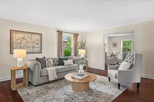11912 N Lantern Ln, Mequon, WI 53092 - Photo 4