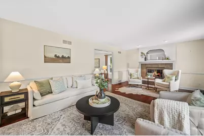11912 N Lantern Ln, Mequon, WI 53092 - Photo 6