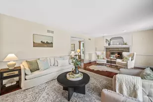 11912 N Lantern Ln, Mequon, WI 53092 - Photo 6