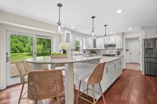 11912 N Lantern Ln, Mequon, WI 53092 - Photo 8