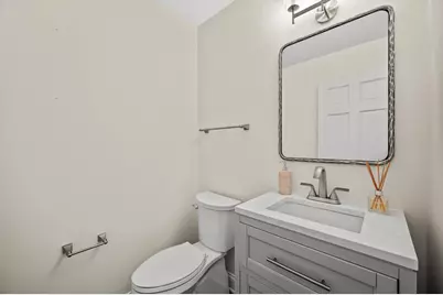 11912 N Lantern Ln, Mequon, WI 53092 - Photo 20