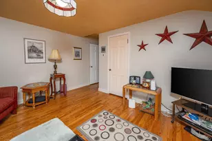 6041 N Santa Monica Blvd, Whitefish Bay, WI 53217 - Photo 32