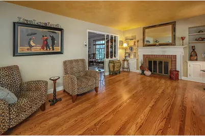 6041 N Santa Monica Blvd, Whitefish Bay, WI 53217 - Photo 8