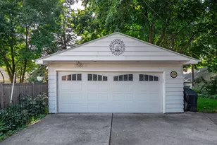 6041 N Santa Monica Blvd, Whitefish Bay, WI 53217 - Photo 48